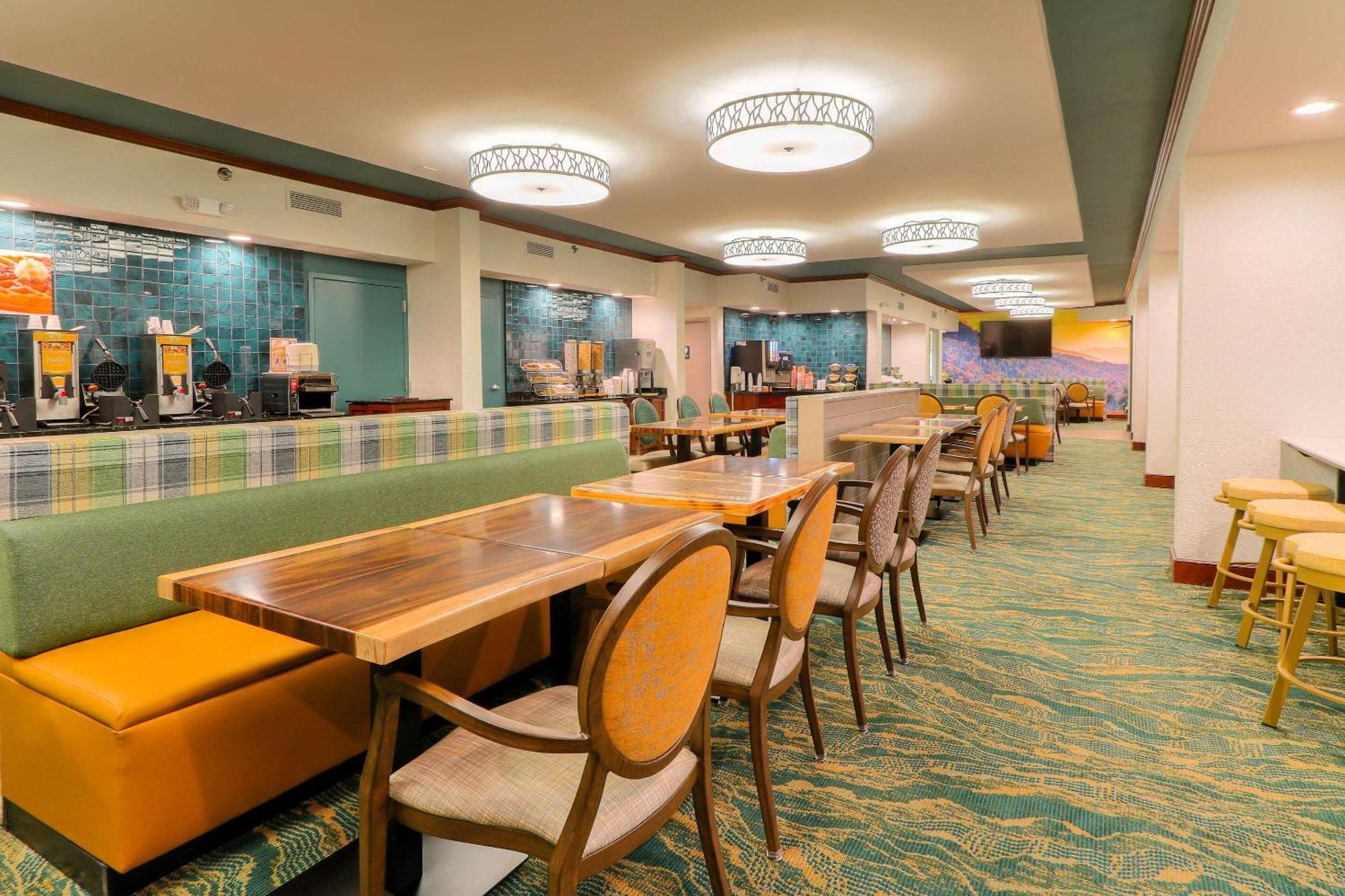 Quality Inn Near The Island Pigeon Forge Extérieur photo