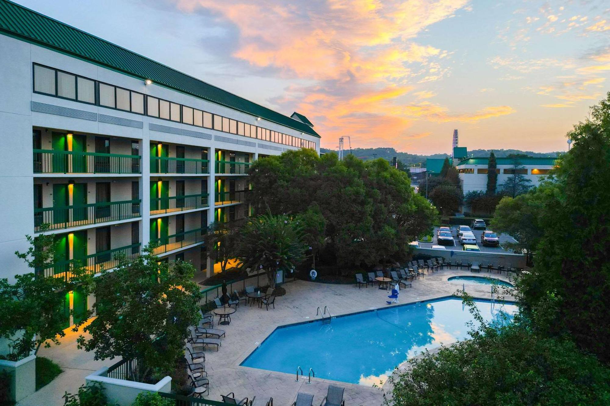 Quality Inn Near The Island Pigeon Forge Extérieur photo