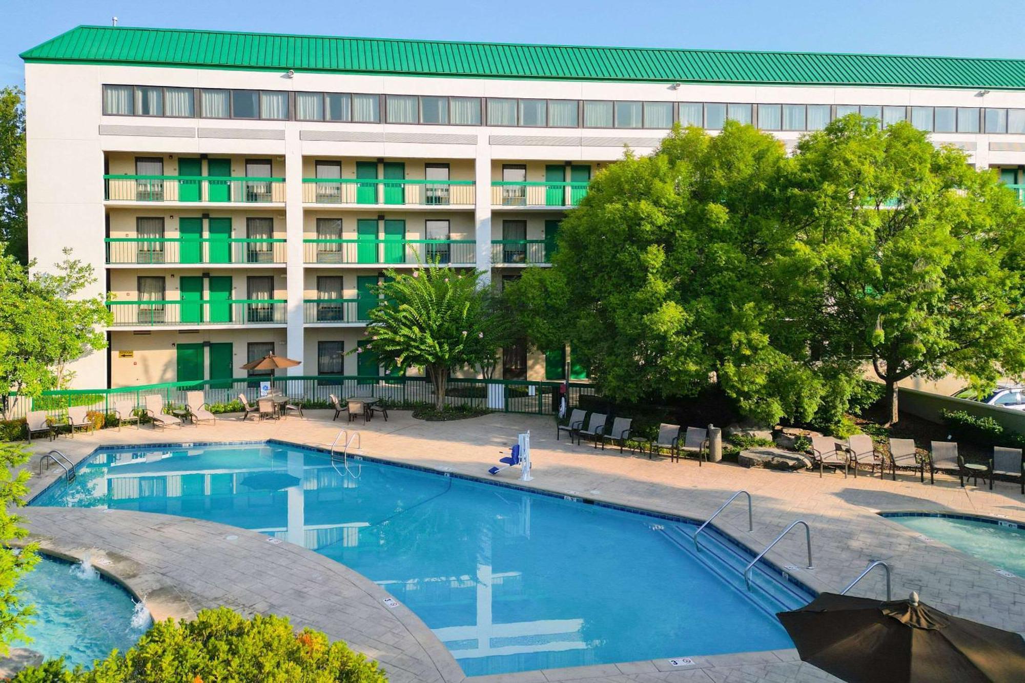 Quality Inn Near The Island Pigeon Forge Extérieur photo