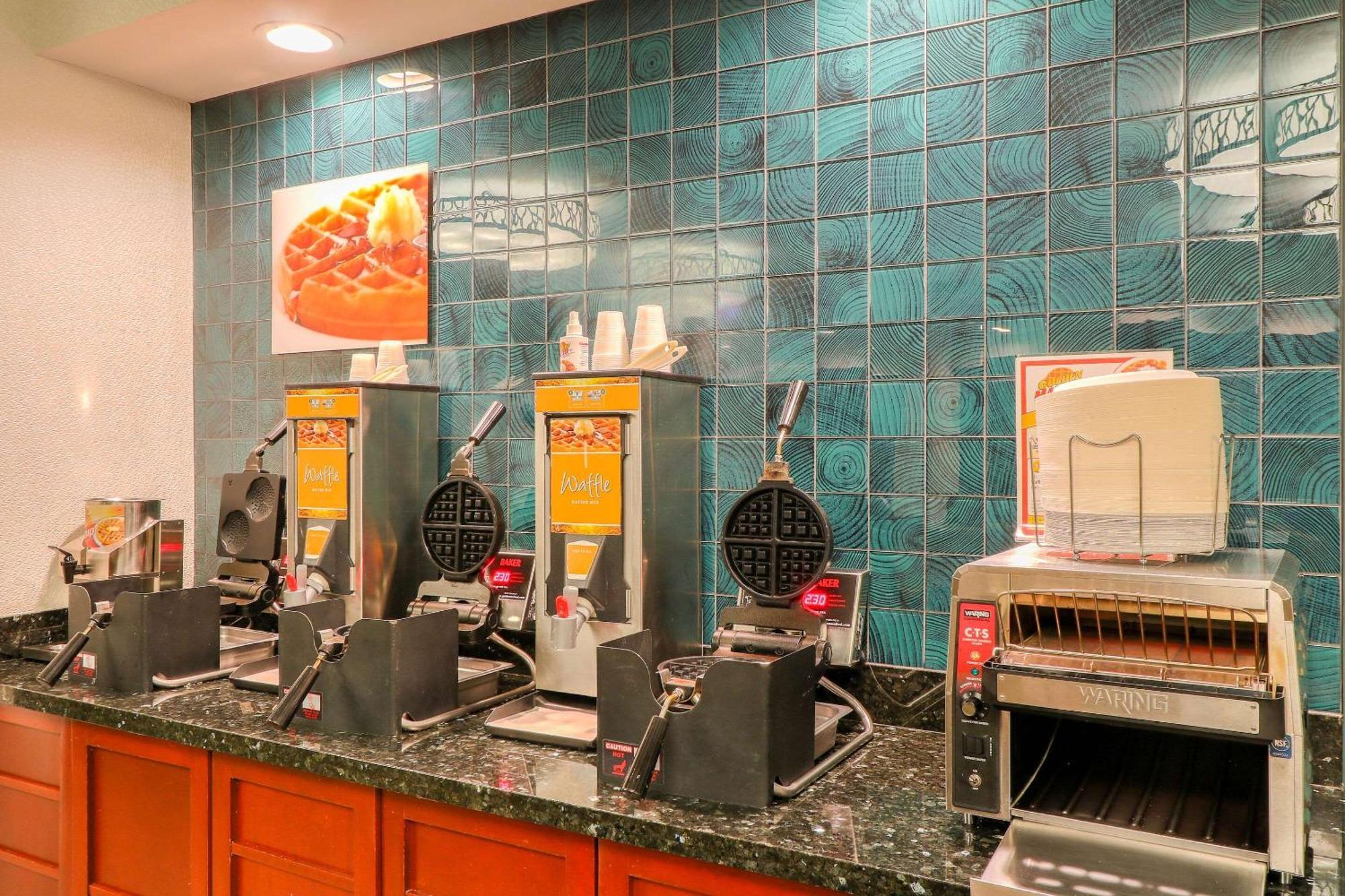 Quality Inn Near The Island Pigeon Forge Extérieur photo