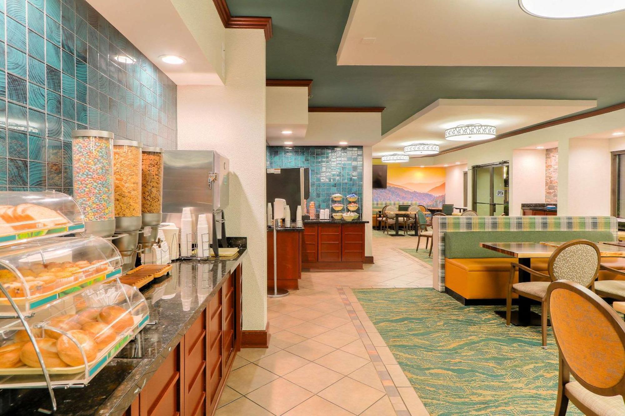 Quality Inn Near The Island Pigeon Forge Extérieur photo