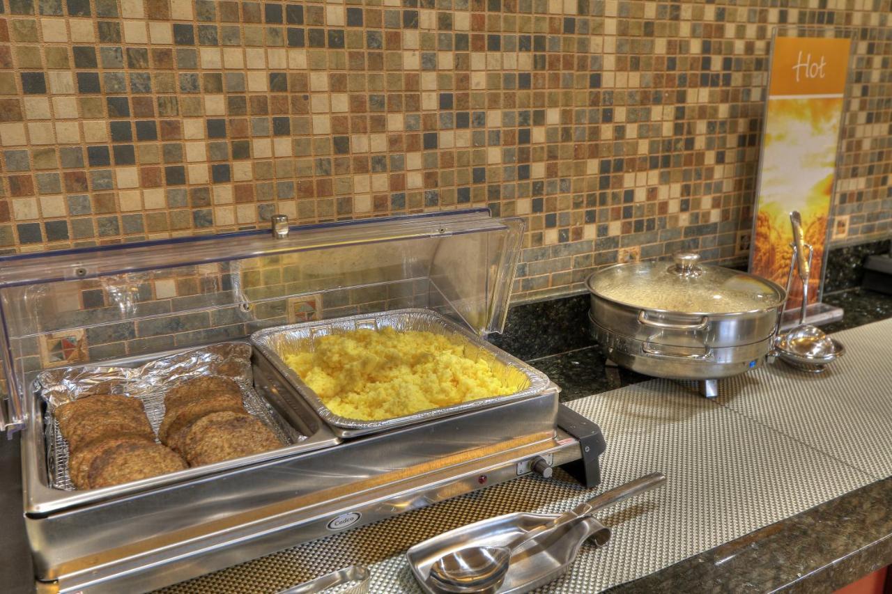 Quality Inn Near The Island Pigeon Forge Extérieur photo